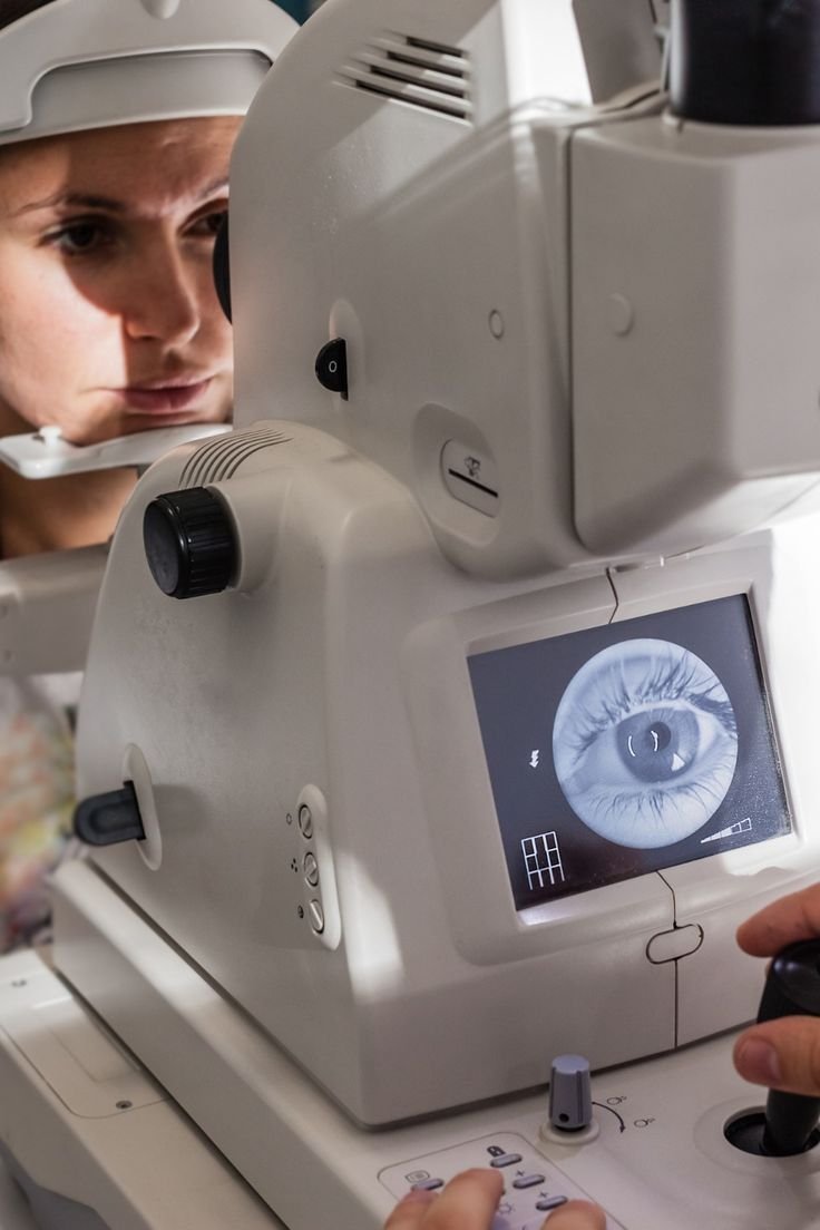 Prioritize Your Vision_ Book an Eye Exam Now!